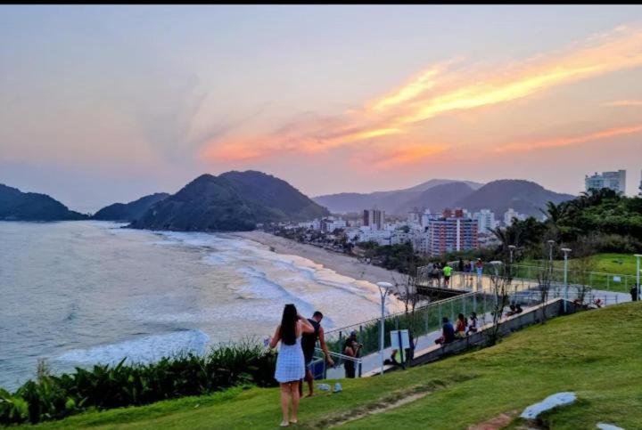 Apartamento Asturias Guaruja Luaran gambar